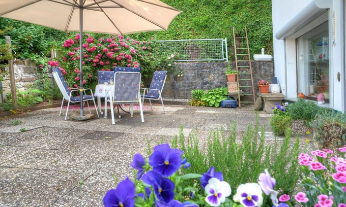 Schwalenberg Apartment | Beautiful apartment for 4 guests with WIFI, TV, patio, pets allowed and parking