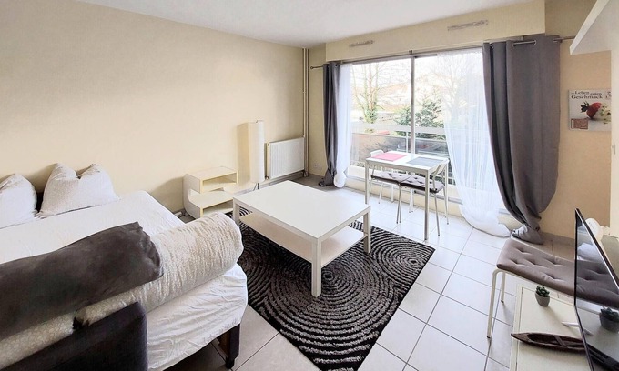 Les Pavillons-sous-Bois Apartment | Beautiful apartment in Les Pavillons-sous-Boi
