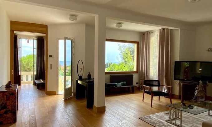 Saint-Jean-Cap-Ferrat House | Beautiful villa in Saint-Jean-Cap Ferrat with panoramic sea views.
