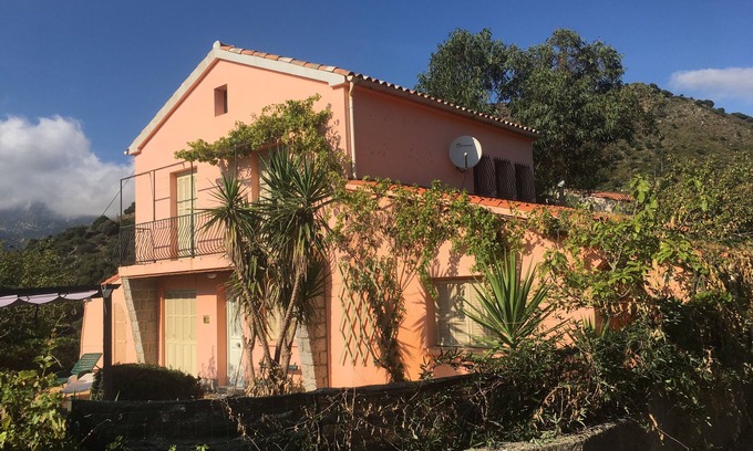 Santa-Maria-Figaniella House | Beautiful Corsican house 15 minutes from the beaches