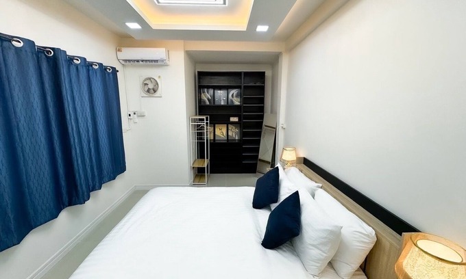 Huai Khwang House | Beautiful 4beds 4 full baths townhome in Bangkok