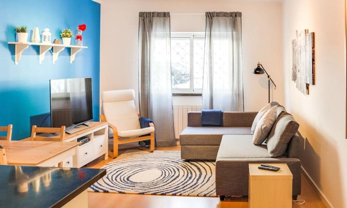 Parede Apartment | Beautiful 1 bed apartment near the beach