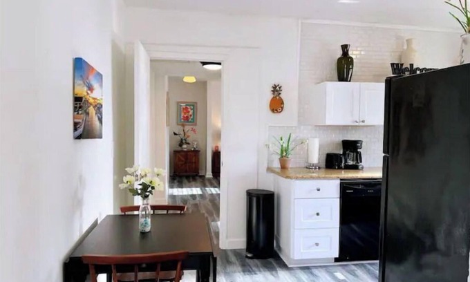Springfield Apartment | Beautiful 1 bedroom/free parking/pet friendly