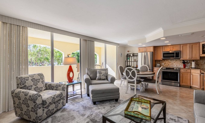 Marco Island Condo | Beautiful 1 Bedroom condo - JW Alternative - Steps from Marco Island Beach