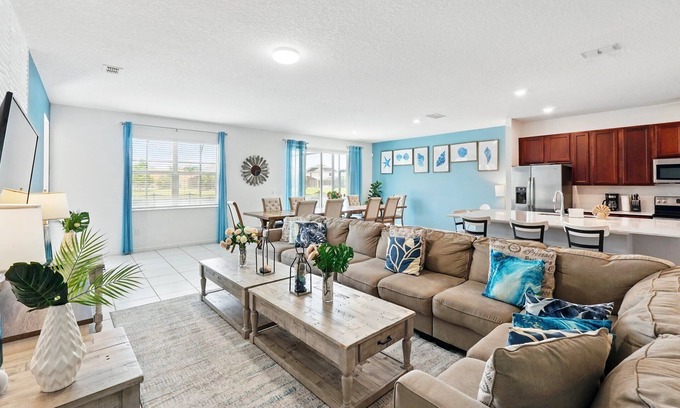 Kissimmee House | Beautiful 10 Bed Pool Home with Game Room-2576SD