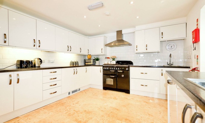 Bury St Edmunds House | Beautiful 18 person barn set in a quite and tranquillity area