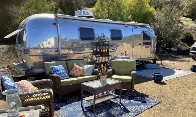 Thousand Oaks House | Beautiful 1972 Classic Airstream in Santa Monica Mountains