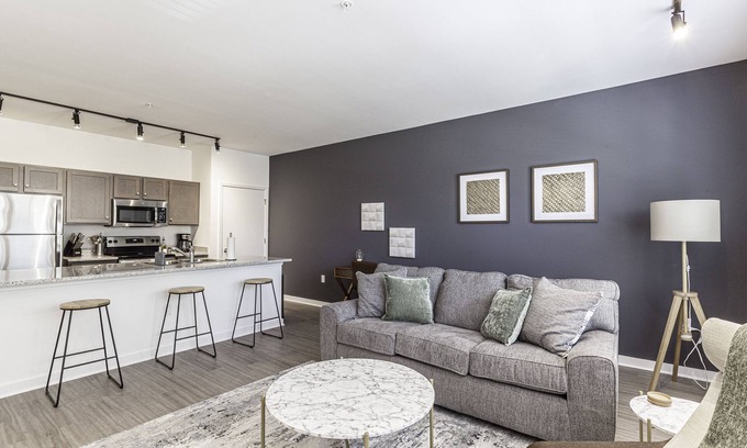 Midtown Apartment | Beautiful 1BR in Midtown and the Medical District