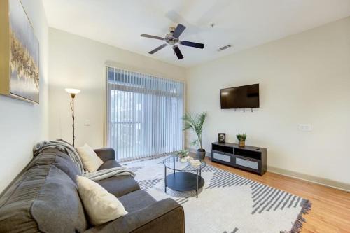 Texas Medical Center Apartment | Beautiful 1Br/NRG/Pool/Wi-Fi/PetsOK/Garage parking