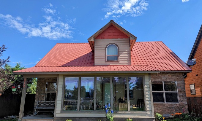 Gunnison House | Beautiful 2,000 sq. ft. home in town in Gunnison, Colorado!