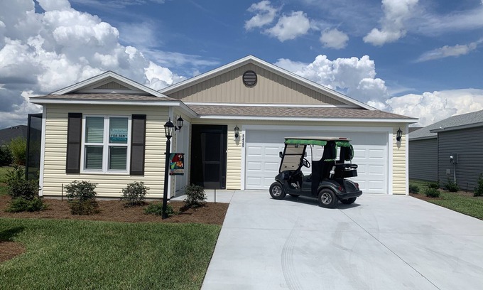 Wildwood Villa | Beautiful 2/2 Villa w/Golf Cart, BBQ, & FREE WiFi!