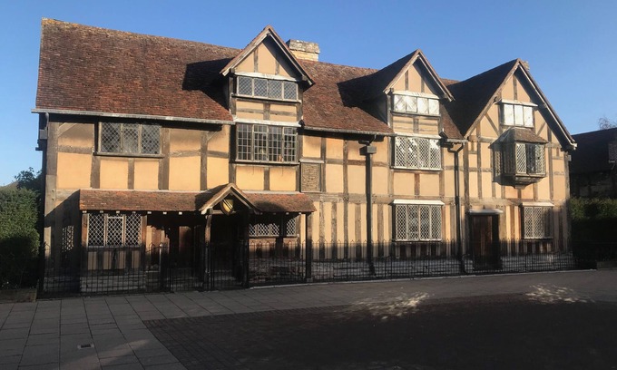 Tiddington House | Beautiful 2-bed Caravan in Stratford-upon-avon