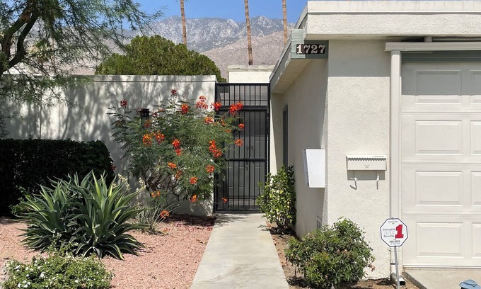 Sunrise Villas Condo | Beautiful 2 bed 2 bath Condo Sunrise Villas Stunning Mountain View