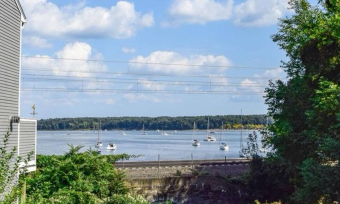 East Greenwich House | Beautiful 2 Bedroom Water View Townhome - Walk to Main St in East Greenwich