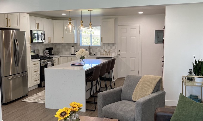 Millcreek House | Beautiful 2 Bedroom Home In SLC with Private Hot Tub!