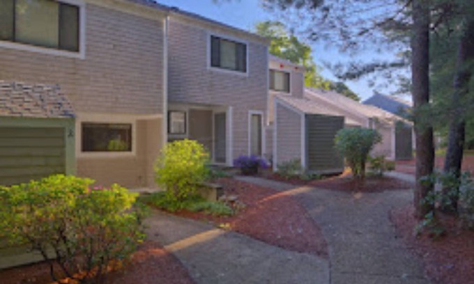 Mashpee Condo | Beautiful 2 bedroom/2 bathroom condo in a pine woods setting.