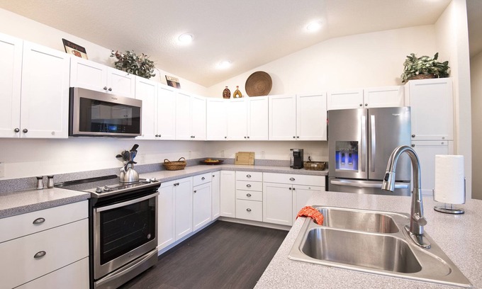 The Villages House | Beautiful 2 Bedroom, 2 Bath House in Orange Blossoms