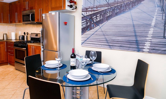 Brooklyn Apartment | Beautiful 2 bedroom apartment with good location, 20 mins to downtown Manhattan