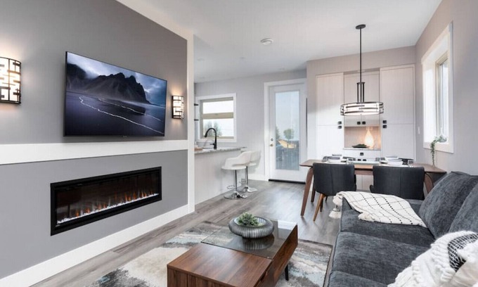 Regional District of Nanaimo House | Beautiful 2 bedroom long term rental Oct-May