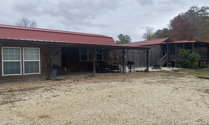 Florien Cabin | Beautiful 2 Bedroom Cabin with a lake view.