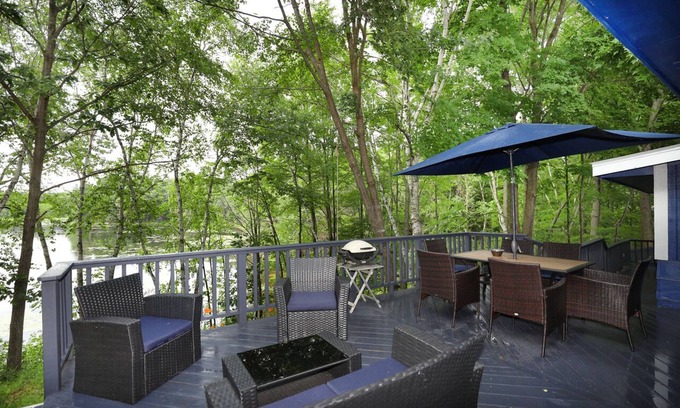 King Cottage | Beautiful 2-bedroom Cottage