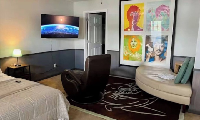 Buchanan Apartment | Beautiful 2-bedroom Garden Apartment, Lake Access, Hot Tub, AC Parking, Buchanan