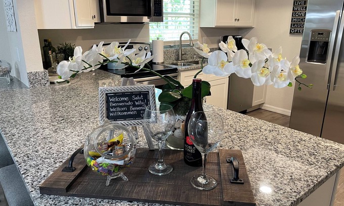Indian Beach Sapphire Shores House | Beautiful 2 bedroom home just minutes away from Sarasota Bay.