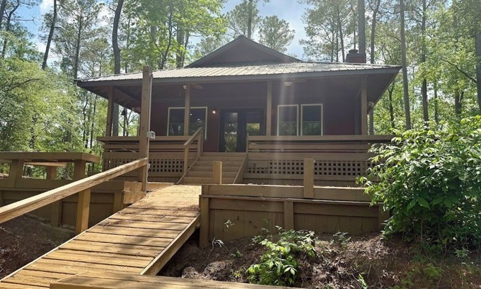 Burgaw House | Beautiful 2-bedroom house on the Cape Fear River