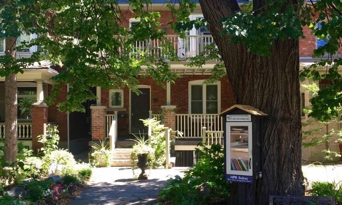 Roncesvalles Village House | Beautiful 2 Bedroom Lower Level Apt in Roncesvalles/High Park