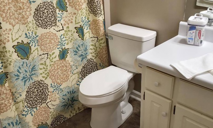 National Hills Villa | Beautiful 2-bedroom Townhome in Augusta 2 miles from course.