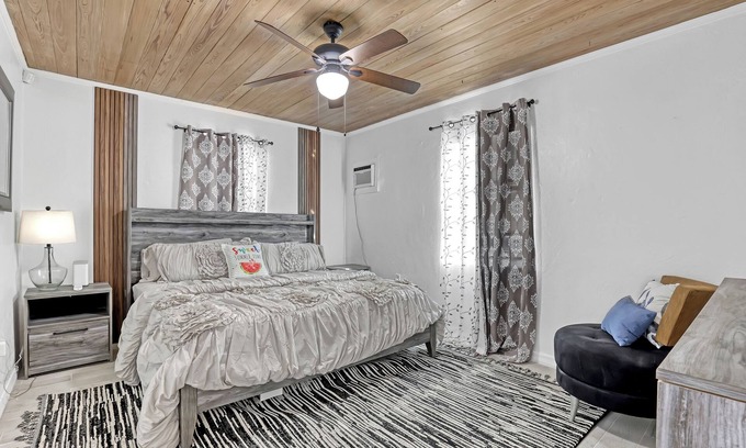 Fort Pierce Villa | Beautiful 2-Bedroom Walk to Beach/Restaurants