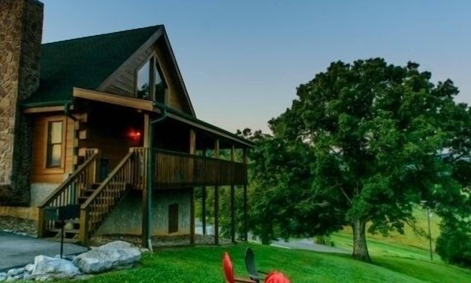 Sevierville Cabin | Beautiful 2 bedroom 2 bath clean log cabin.