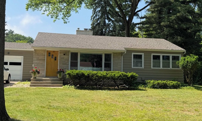 Trail Creek House | Beautiful 2-bedroom house with WiFi and AC in Trail Creek. Large lawn backyard.