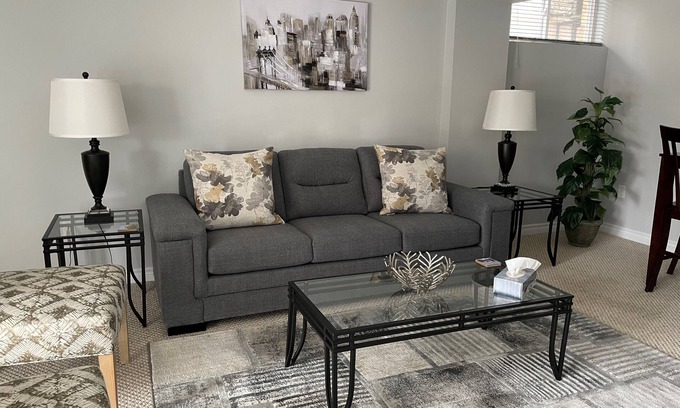 Guelph House | Beautiful 2 bedroom walkout basement apartment close to U of G
