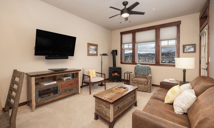 Winter Park Condo | Beautiful 2 bedroom with lots of amenities