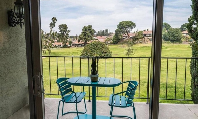 Rancho Bernardo Apartment | Beautiful 2 Br. Apartment (316923) by Houzlet
