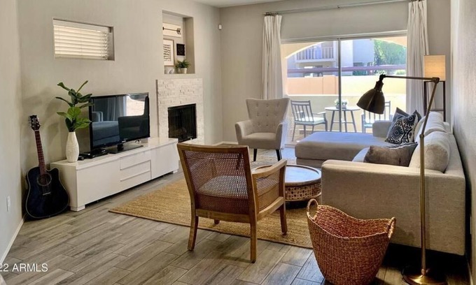 McCormick Ranch Condo | Beautiful 2 Br. Condo (218670) by Houzlet