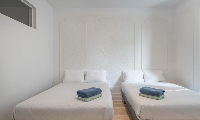Mile End Apartment | Beautiful 2 Full Bed - Fairmount Ave