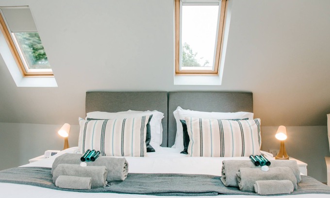 Hopton Wafers Cottage | Beautiful 2-bed cottage, amazing views/sleeps 6