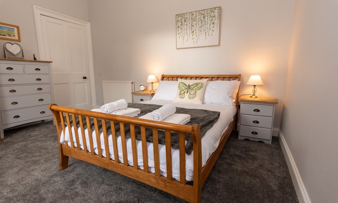Glenrothes Cottage | Beautiful 200 year old Cottage near St Andrews