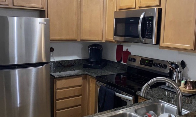 Spring Valley Condo | Beautiful 2bed 2bath condo