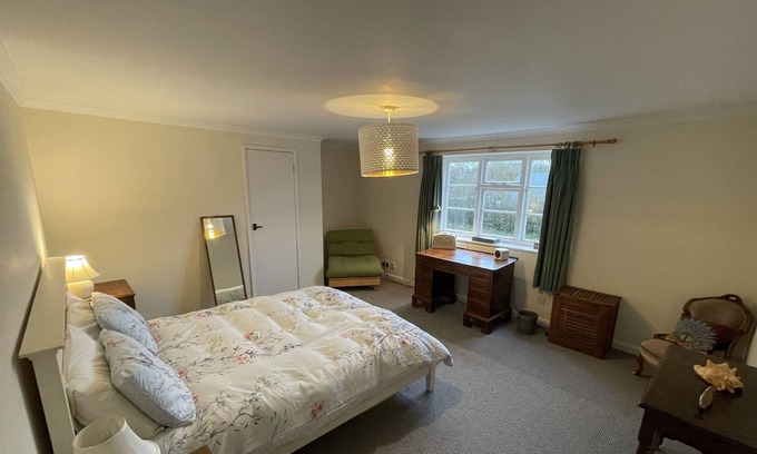 Eleighwater Cottage | Beautiful 2Bed Cottage in Knowle St Giles nr Chard