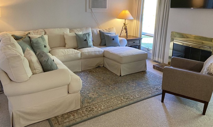 Acme Condo | Beautiful 2BR/1.5 BA Condo on The Grand Traverse Resort golf course