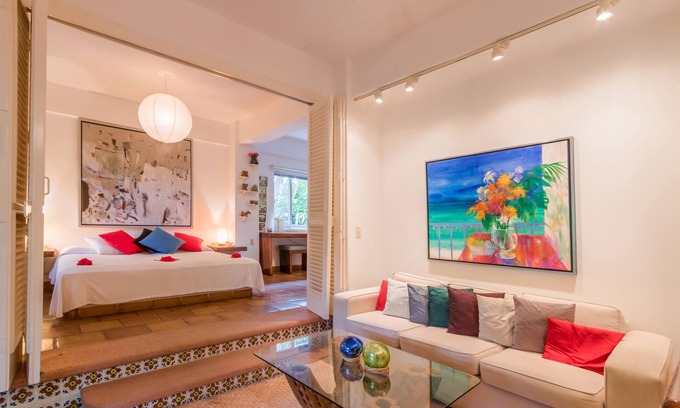 Ixtapa - Zihuatanejo Condo | Beautiful 2BR Ap. Exuberant Vegetation, with direct access to the beach