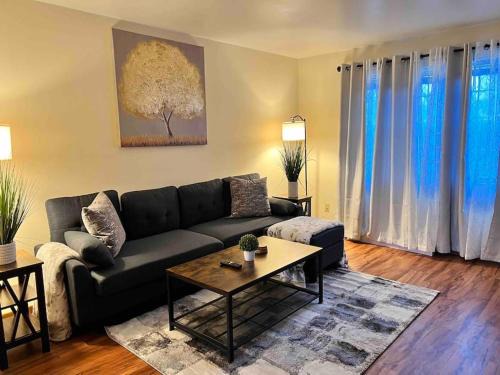 Orange Prairie Apartment | Beautiful 2BR Apartment. Black-out Curtains