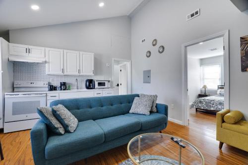 Weequahic Apartment | Beautiful 2BR Home Near Penn Station