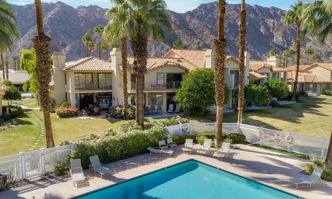 La Quinta House | Beautiful 2BR Townhome in PGA West