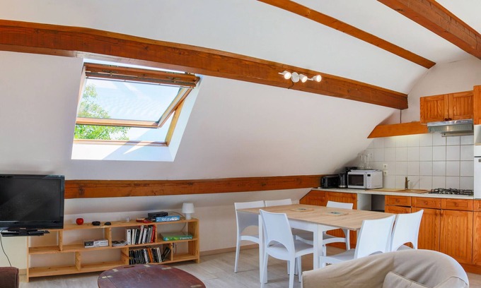 Lathuile Apartment | Beautiful 3 * APARTMENT - ANNECY LAKE and mountain, 6 people
