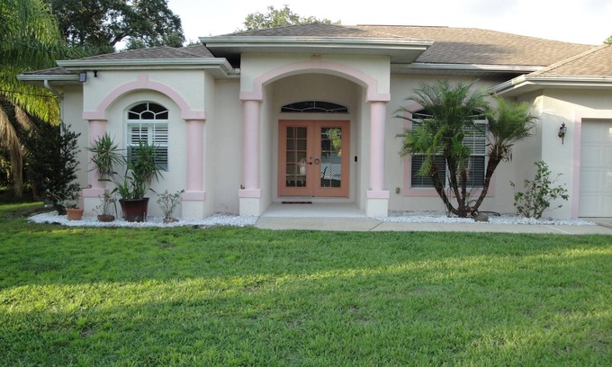 North Port House | Beautiful 3 Bed, 2 Bath home w/private pool in quiet neighborhood, pet friendly