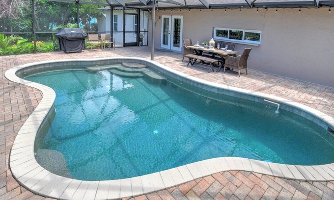 Palma Sola House | Beautiful 3 Bed/2 Bath Home with Pool Minutes from Gulf Beaches